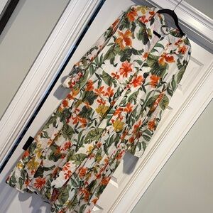 Chicos floral print dress with belt size 4 (us size 20)